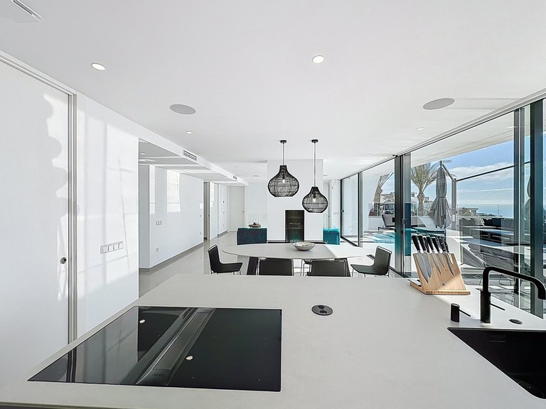 Villa for Sale in El Cuartón - Heliomar, Málaga, Malaga 15