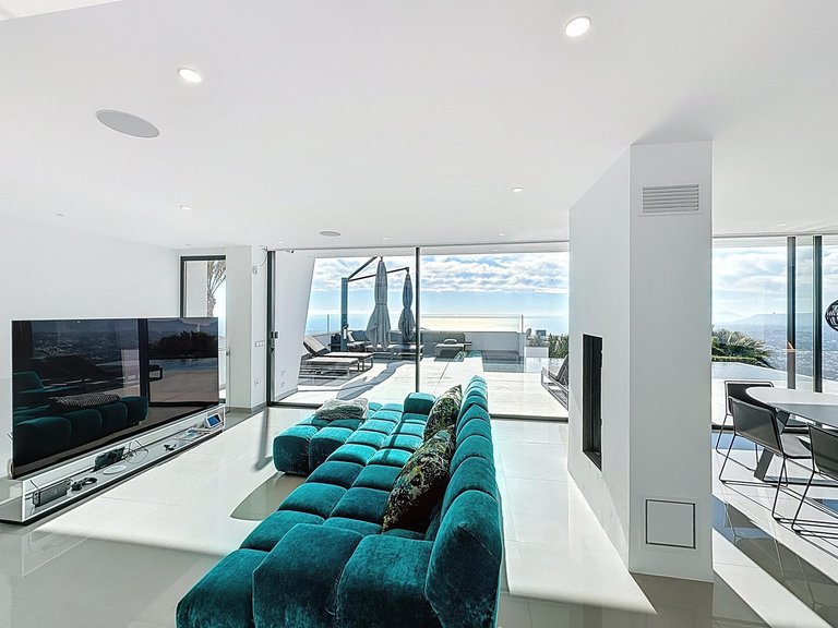 Villa for Sale in El Cuartón - Heliomar, Málaga, Malaga 18