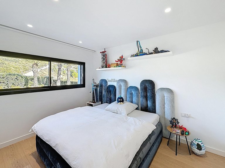 Villa for Sale in El Cuartón - Heliomar, Málaga, Malaga 28