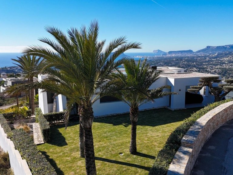 Villa for Sale in El Cuartón - Heliomar, Málaga, Malaga 3
