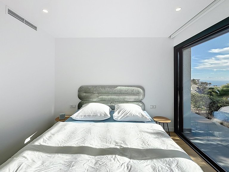 Villa for Sale in El Cuartón - Heliomar, Málaga, Malaga 39