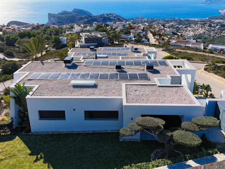 Villa for Sale in El Cuartón - Heliomar, Málaga, Malaga 5