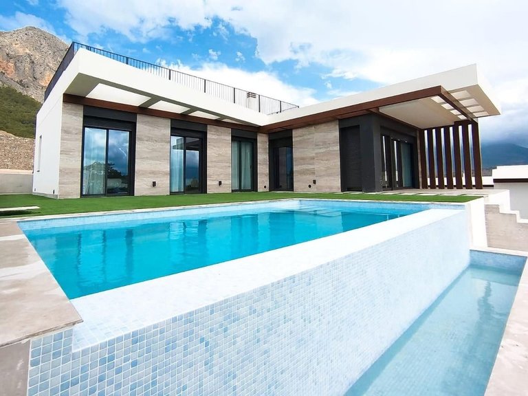 Villa for Sale in Pla de cantal, Polop, Alicante 1