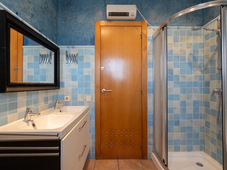 Commercial for Sale in Cala Advocat - Baladrar, Benissa, Alicante 104