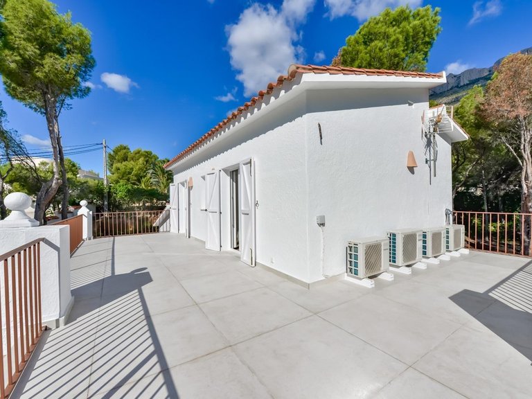 Villa for Sale in Altea la Vella, Altea, Alicante 43