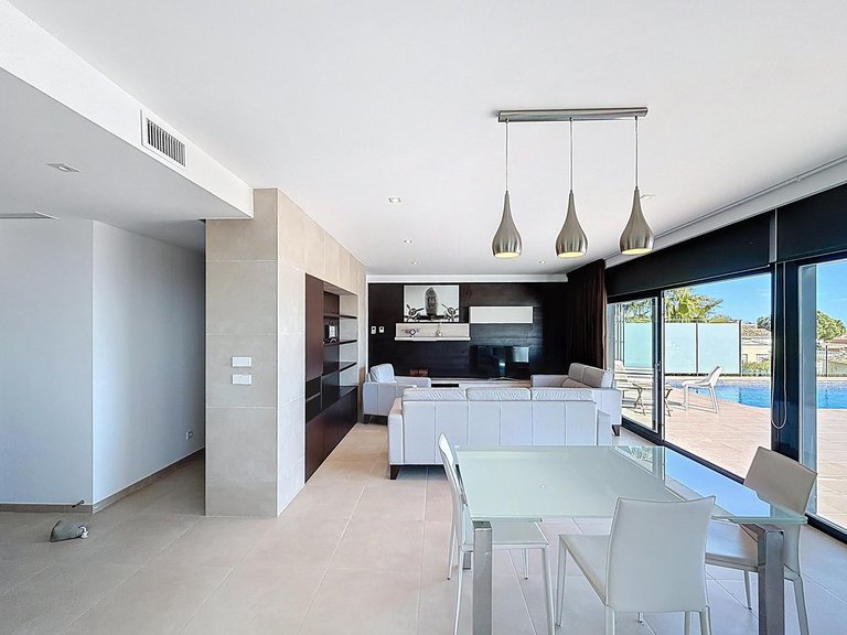 Villa for Sale in Benitachell, Alicante 4
