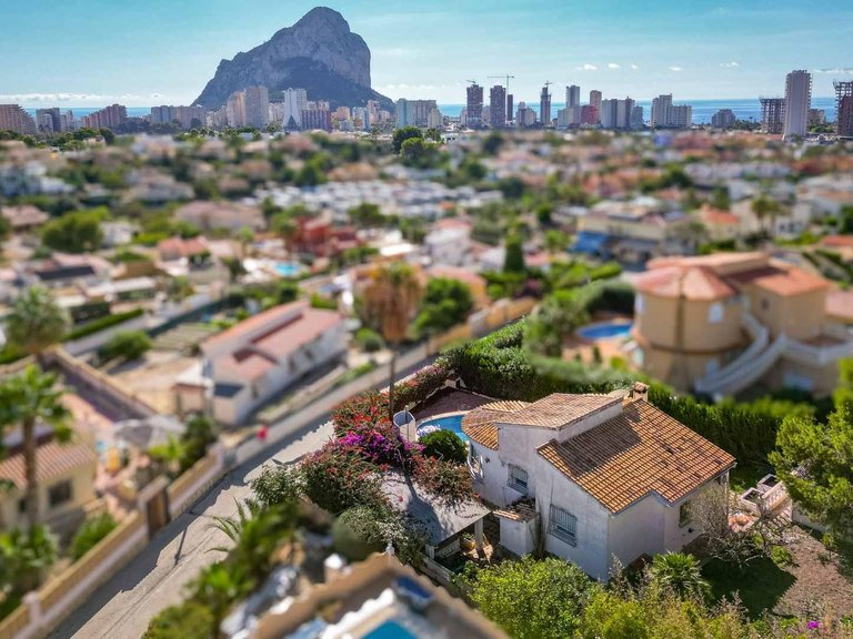 Villa for Sale in Ortenbach, Calpe, Alicante 3