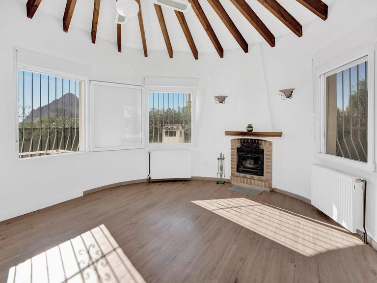 Villa for Sale in Ortenbach, Calpe, Alicante 8