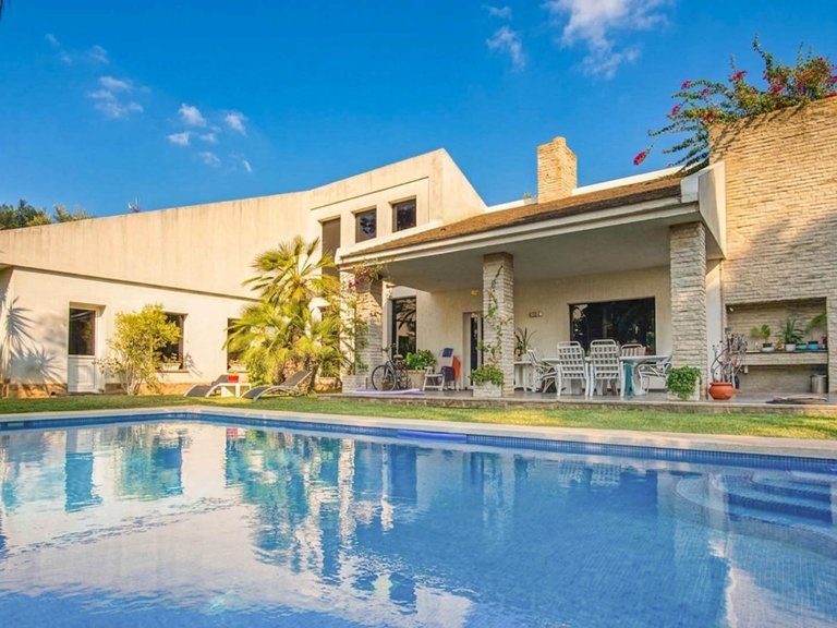 Villa for Sale in El Montgó, Denia, Alicante 1