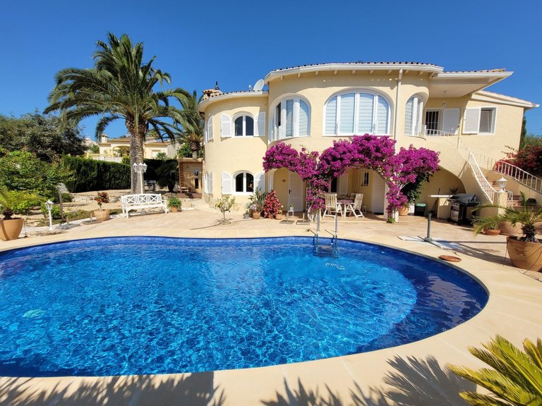 Villa for Sale in Cometa, Calpe, Alicante 1