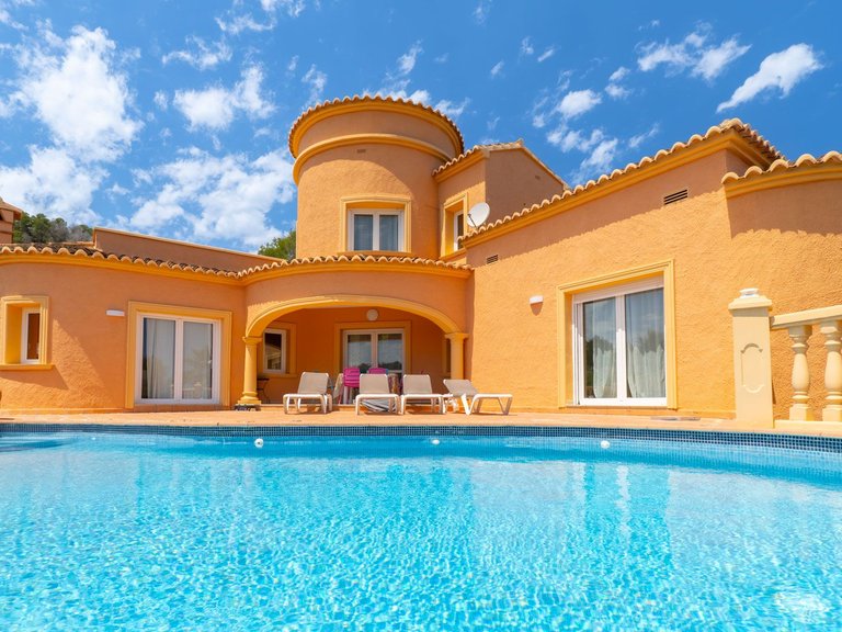 Villa for Sale in Sol de Este - Puerta Fenicia, Jávea - Xàbia, Alicante 2