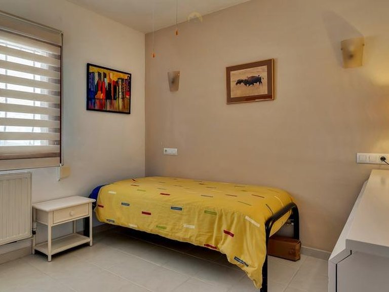 Villa for Sale in Comunidad valenciana, Jalon - Xalo, Alicante 10