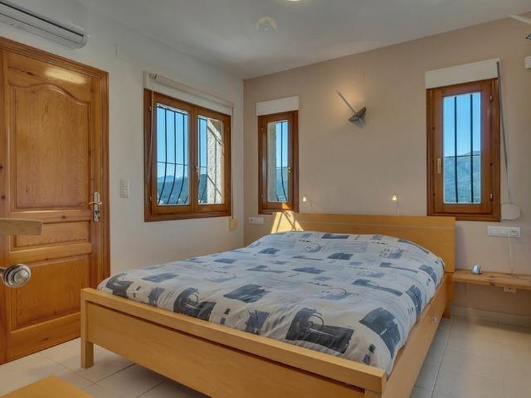 Villa for Sale in Comunidad valenciana, Jalon - Xalo, Alicante 12