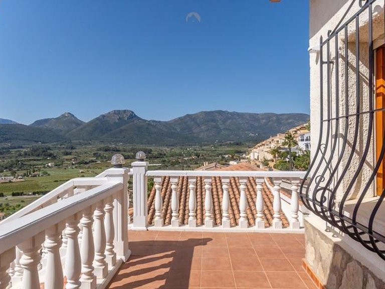 Villa for Sale in Comunidad valenciana, Jalon - Xalo, Alicante 15