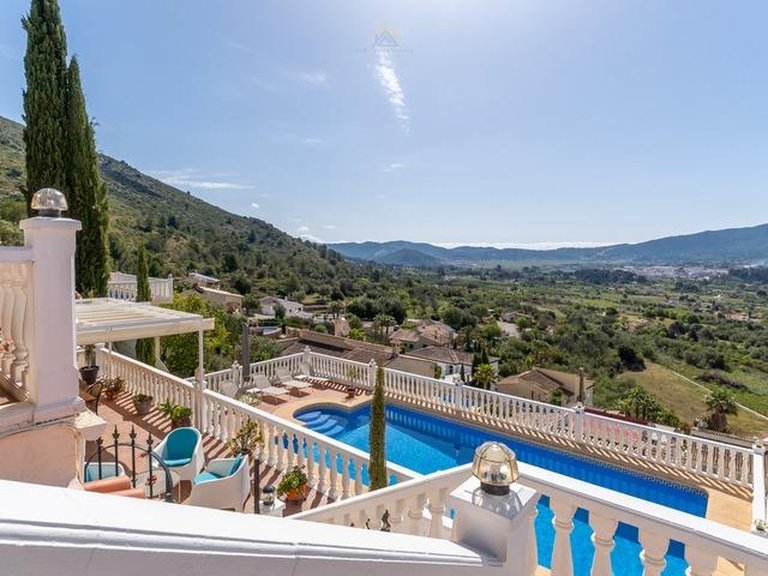 Villa for Sale in Comunidad valenciana, Jalon - Xalo, Alicante 16