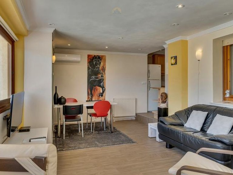 Villa for Sale in Comunidad valenciana, Jalon - Xalo, Alicante 28