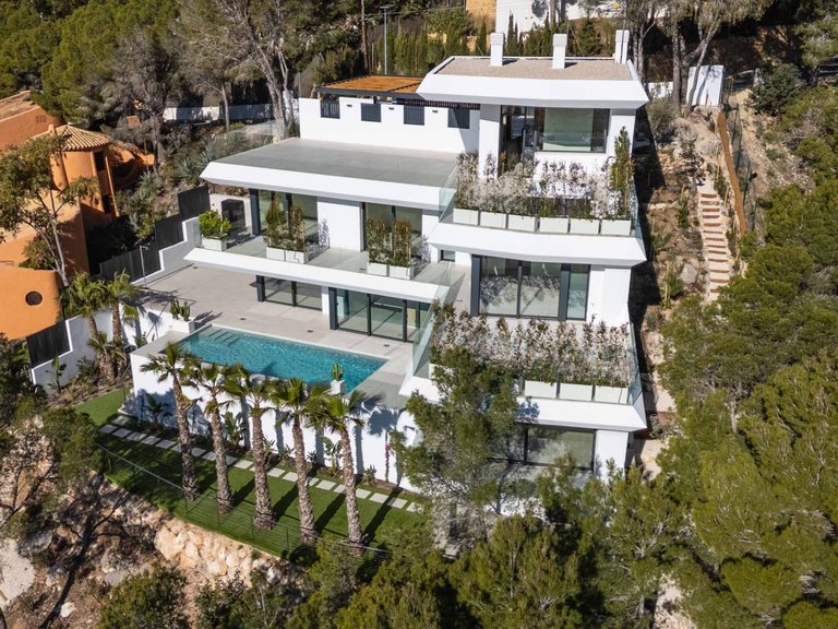 Villa for Sale in Altea la Vella, Altea, Alicante 1