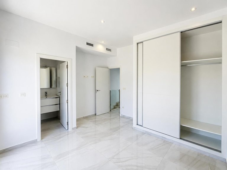 Villa for Sale in Montebello - Nou Espai, La Nucía, Alicante 29