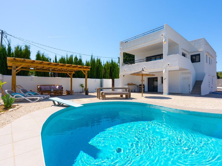 Villa for Sale in El Arenal, Jávea - Xàbia, Alicante 1