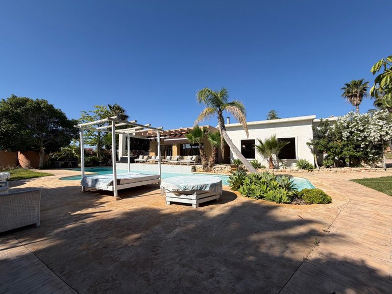 Villa for Sale in Centro, Elche, Alicante 2