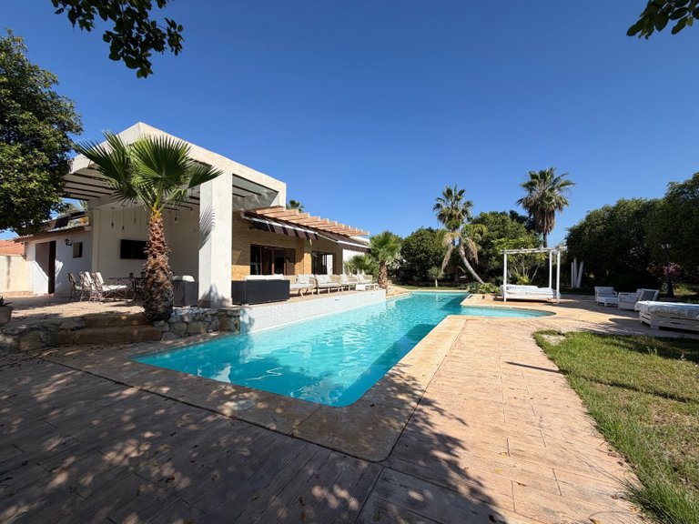 Villa for Sale in Centro, Elche, Alicante 6