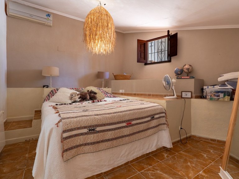 Villa for Sale in Comunidad valenciana, Jalon - Xalo, Alicante 14