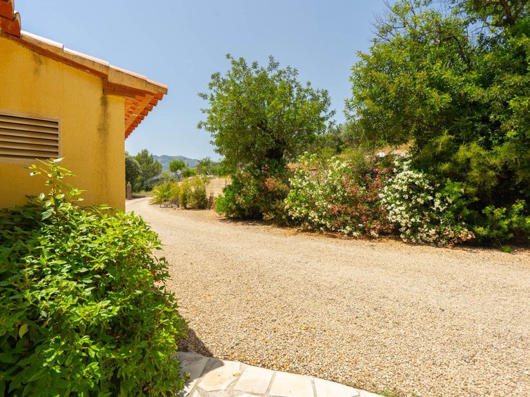 Villa for Sale in Comunidad valenciana, Jalon - Xalo, Alicante 51