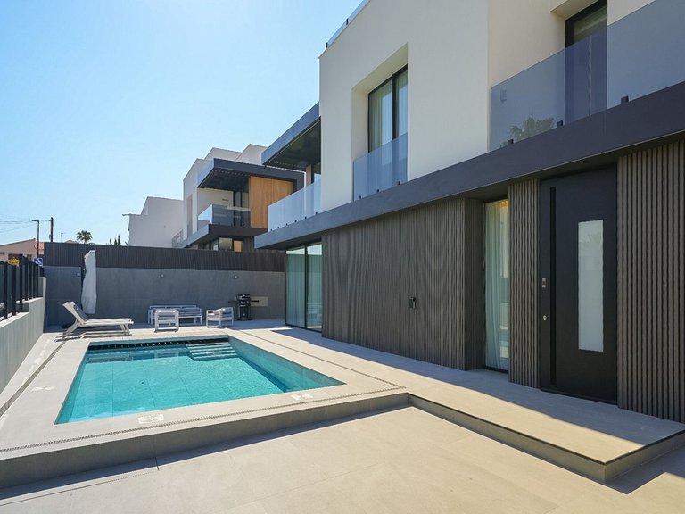 Villa for Sale in PLAYA, Alfaz Del Pi, Alicante 1