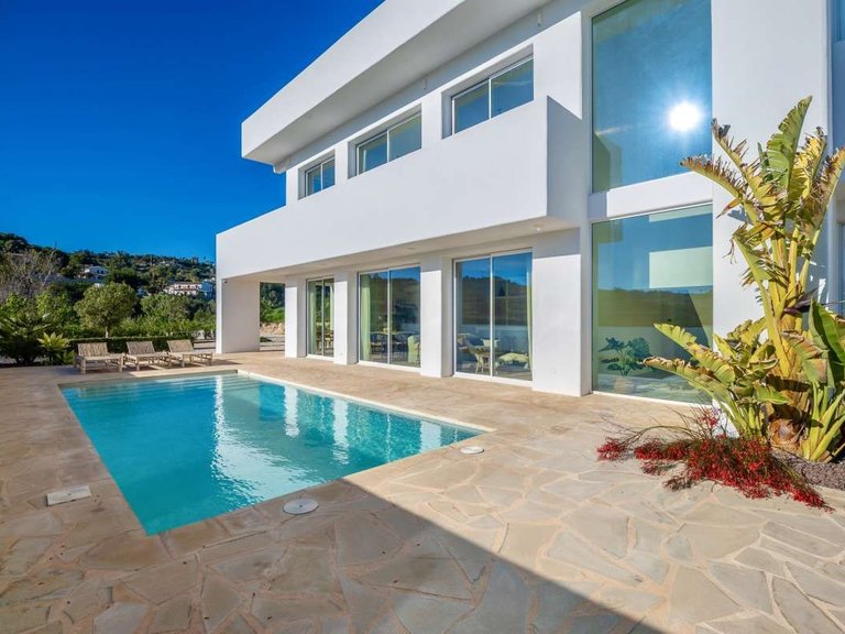 Villa for Sale in Centro, Benitachell, Alicante 1