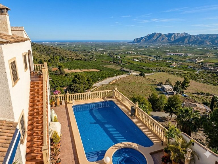 Villa for Sale in Centro urbano 4, Pego, Alicante 1