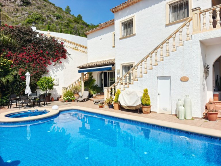 Villa for Sale in Centro urbano 4, Pego, Alicante 2