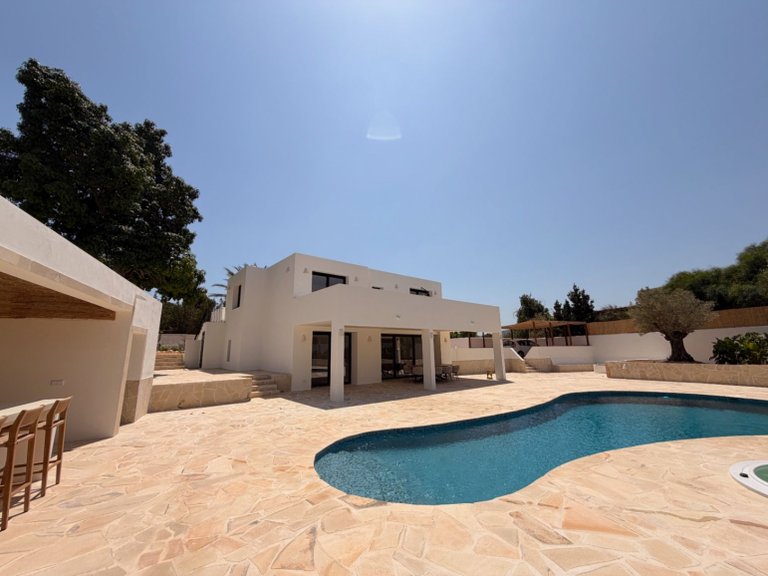 Villa for Sale in Northern spain, Ansoain, Navarra 3