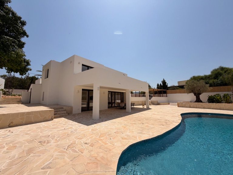 Villa for Sale in Northern spain, Ansoain, Navarra 43