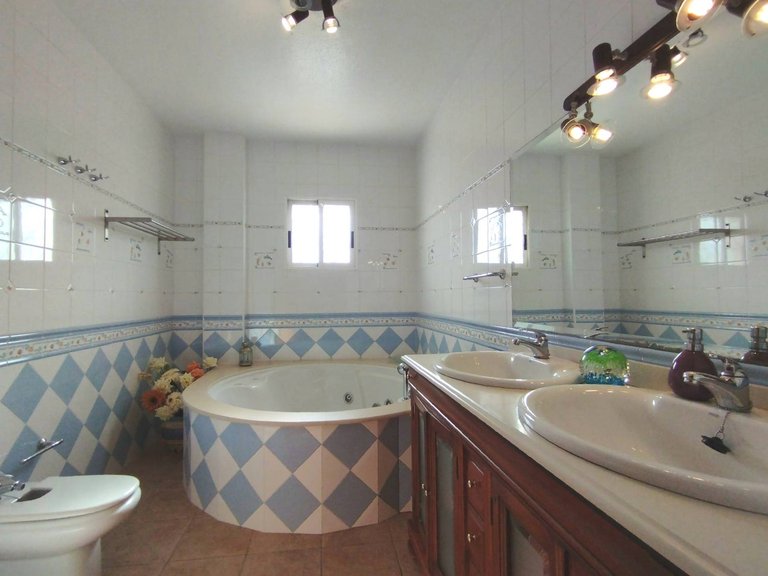 Villa for Sale in Costa Blanca Torrevieja, Alicante 21