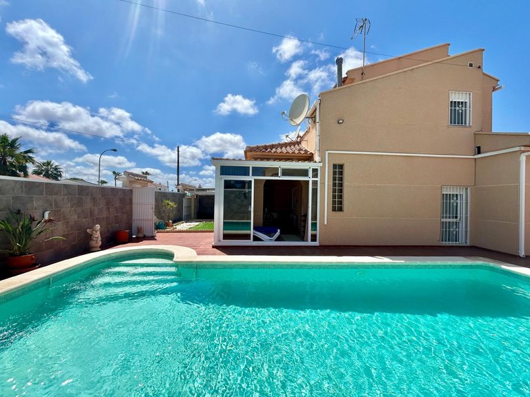 Villa for Sale in Costa Blanca Torrevieja, Alicante 2