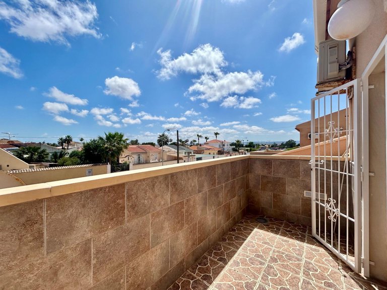 Villa for Sale in Costa Blanca Torrevieja, Alicante 27