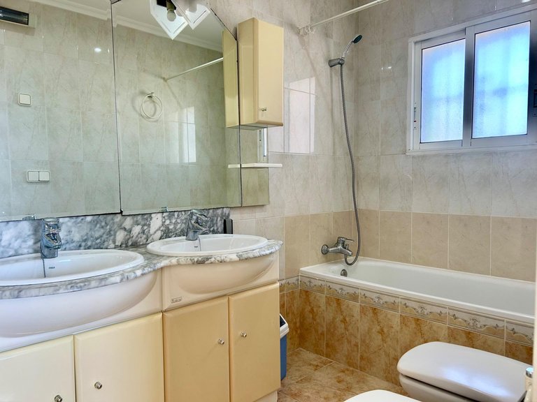 Villa for Sale in Costa Blanca Torrevieja, Alicante 28