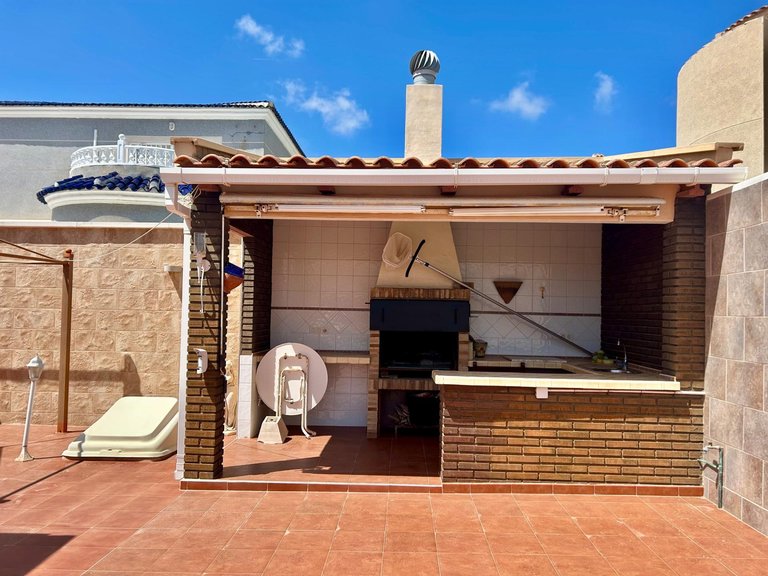 Villa for Sale in Costa Blanca Torrevieja, Alicante 4