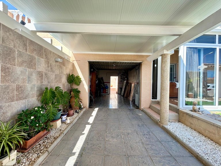 Villa for Sale in Costa Blanca Torrevieja, Alicante 8