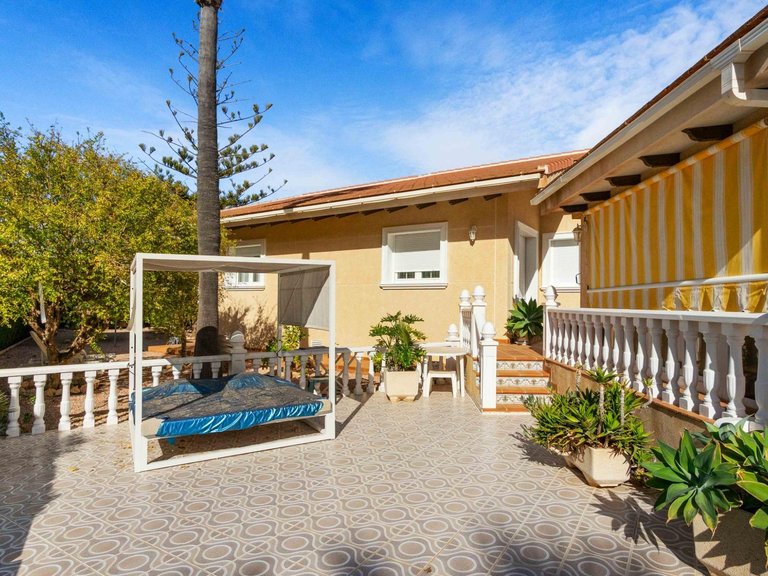 Villa for Sale in Costa Blanca Cabo Roig, Alicante 38