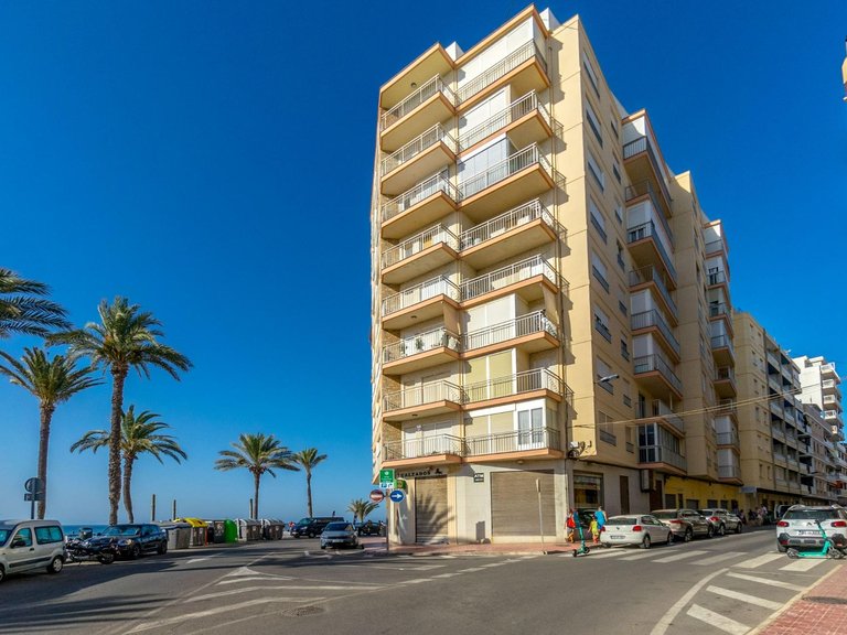 Apartment for Sale in Costa Blanca Torrevieja, Alicante 23