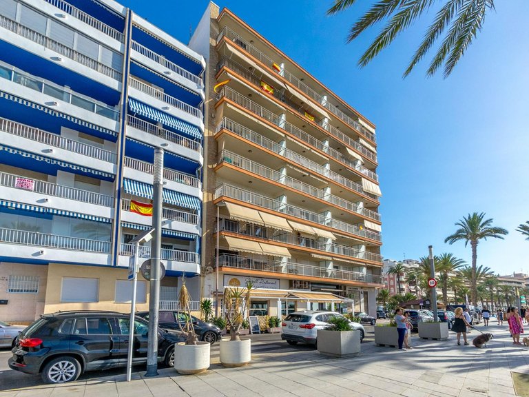 Apartment for Sale in Costa Blanca Torrevieja, Alicante 24