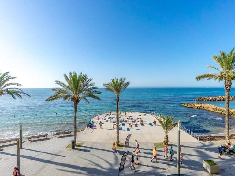 Apartment for Sale in Costa Blanca Torrevieja, Alicante 28