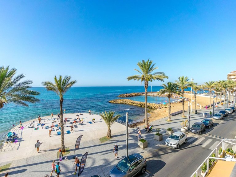 Apartment for Sale in Costa Blanca Torrevieja, Alicante 29