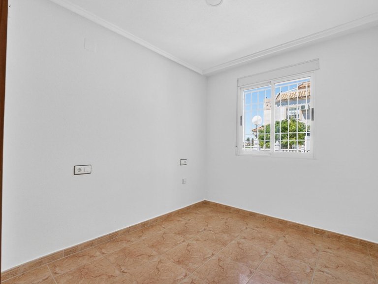 Apartment for Sale in Torrevieja, Alicante 16