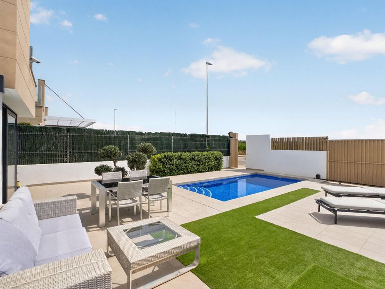 Villa for Sale in Guardamar Del Segura, Alicante 5