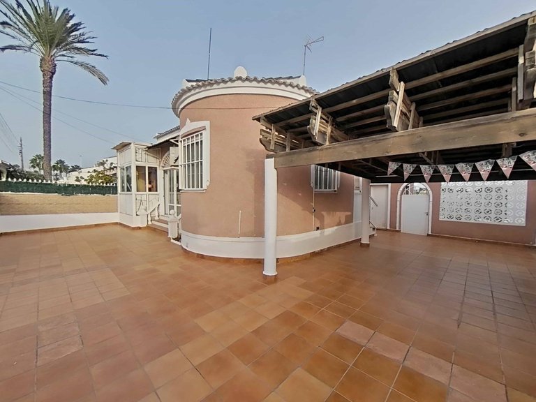 Villa for Sale in Costa Blanca Torrevieja, Alicante 2