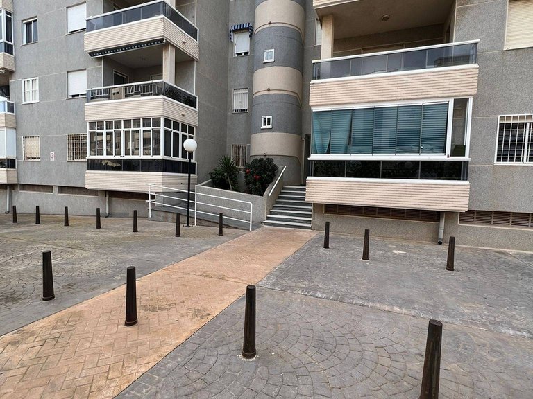 Apartment for Sale in Torrevieja, Alicante 31