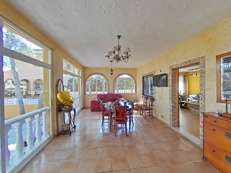 Villa for Sale in Costa Blanca Torrevieja, Alicante 4