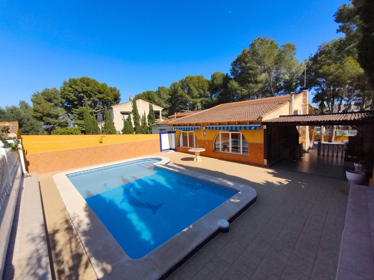 Villa for Sale in Costa Blanca Torrevieja, Alicante 46
